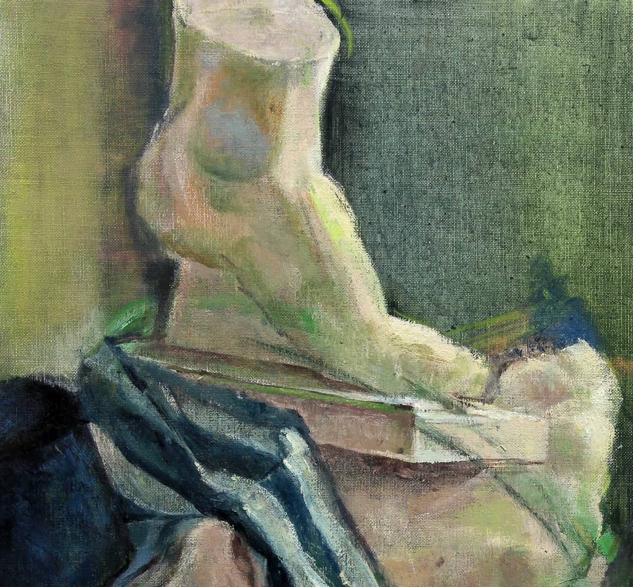油絵で描いた石膏と布のある静物画